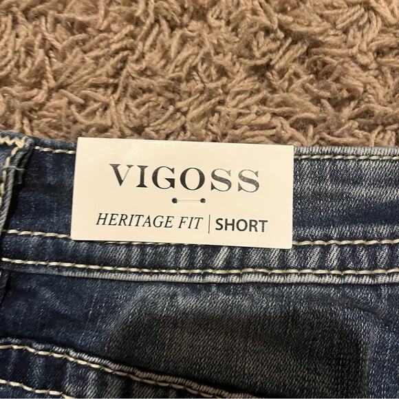 NWT! Vigoss Distressed Dark Wash Jean Shorts Size 0 - Picture 10 of 10